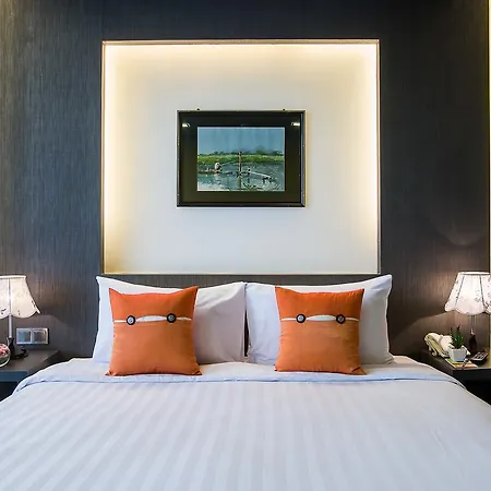 Tryp By Wyndham Yangon Hotel